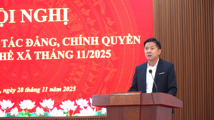 HỘI NGHỊ GIAO BAN CÔNG TÁC ĐẢNG, CHÍNH QUYỀN VÀ ĐOÀN THỂ XÃ THÁNG 11 NĂM 2025
- Ảnh 14.