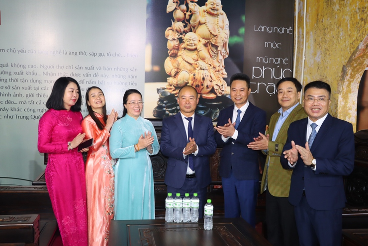 Xã Phú Xuyên: Ấn tượng, đặc sắc Khai mạc Lễ hội vinh danh làng nghề và tuần văn hoá - du lịch, thương mại làng nghề năm 2025- Ảnh 18.