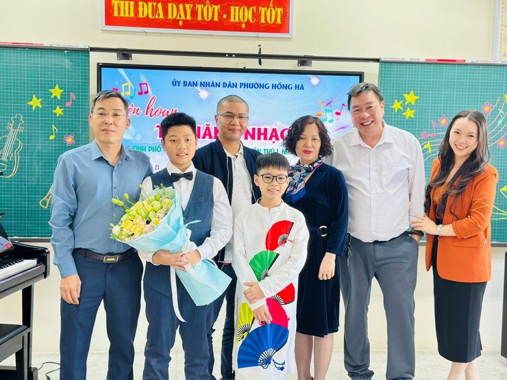 Phường Hồng Hà tổ chức thành công Liên hoan tài năng nhạc cụ học sinh phổ thông lần thứ I – Năm học 2025–2026- Ảnh 1.