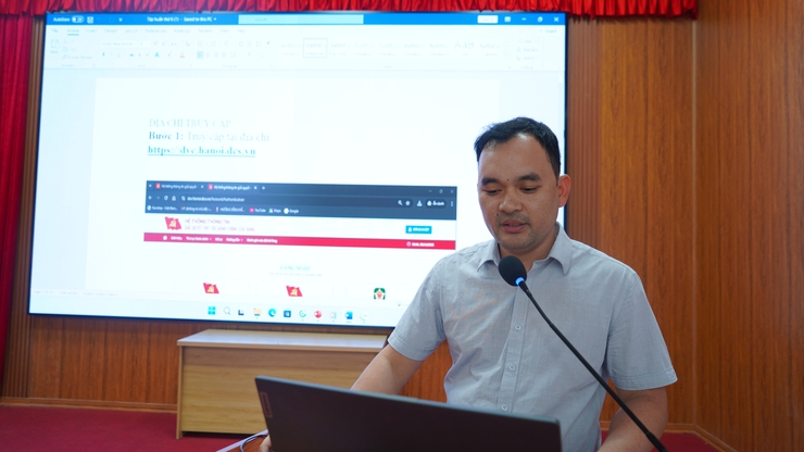 ĐẢNG UỶ XÃ TÂY PHƯƠNG TỔ CHỨC HỘI NGHỊ QUÁN TRIỆT CHỈ THỊ 50, ĐÁNH GIÁ CHẤT LƯỢNG TỔ CHỨC ĐẢNG VÀ TẬP HUẤN PHẦN MỀM SỔ TAY ĐẢNG VIÊN ĐIỆN TỬ NĂM 2025- Ảnh 4.