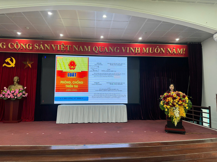 Hội nghị tập huấn kỹ năng cơ bản trong công tác phòng chống thiên tai và tìm kiếm cứu nạn trên địa bàn phường Yên Hòa năm 2025- Ảnh 3.