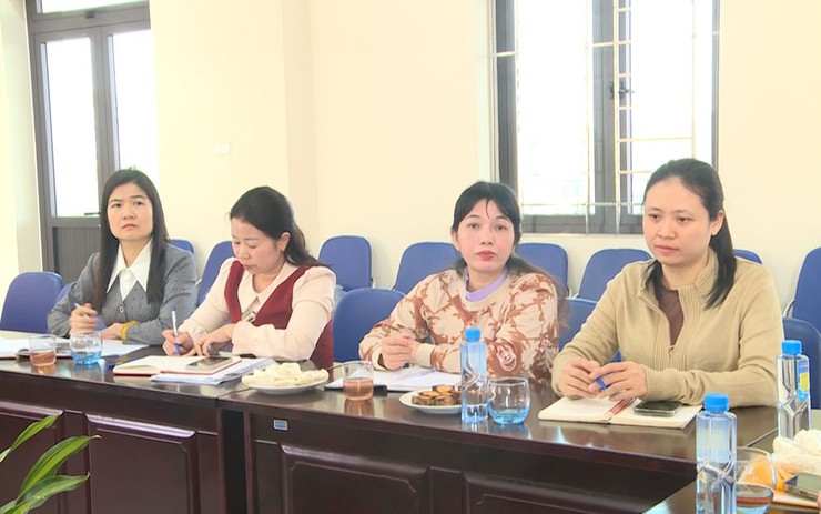 Đoàn đánh giá ngoài của Sở Giáo dục và Đào tạo Hà Nội tổ chức buổi làm việc và khảo sát sơ bộ tại Trường Mầm non Xuân Phú- Ảnh 2.