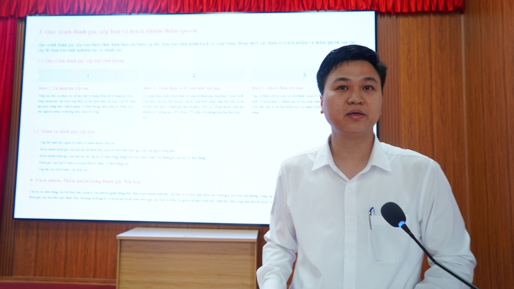 ĐẢNG UỶ XÃ TÂY PHƯƠNG TỔ CHỨC HỘI NGHỊ QUÁN TRIỆT CHỈ THỊ 50, ĐÁNH GIÁ CHẤT LƯỢNG TỔ CHỨC ĐẢNG VÀ TẬP HUẤN PHẦN MỀM SỔ TAY ĐẢNG VIÊN ĐIỆN TỬ NĂM 2025- Ảnh 3.