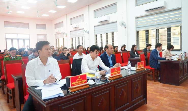 ĐẢNG UỶ XÃ TÂY PHƯƠNG TỔ CHỨC HỘI NGHỊ QUÁN TRIỆT CHỈ THỊ 50, ĐÁNH GIÁ CHẤT LƯỢNG TỔ CHỨC ĐẢNG VÀ TẬP HUẤN PHẦN MỀM SỔ TAY ĐẢNG VIÊN ĐIỆN TỬ NĂM 2025- Ảnh 1.