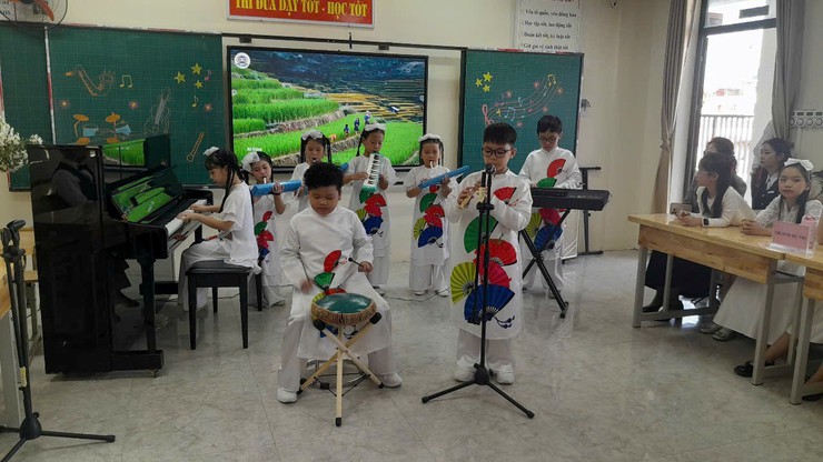 Phường Hồng Hà tổ chức thành công Liên hoan tài năng nhạc cụ học sinh phổ thông lần thứ I – Năm học 2025–2026- Ảnh 4.