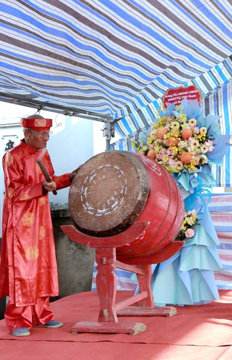   Lễ hội truyền thống thờ Đức Thánh Tam Giang, tại thôn Cẩm Hà- Ảnh 2.