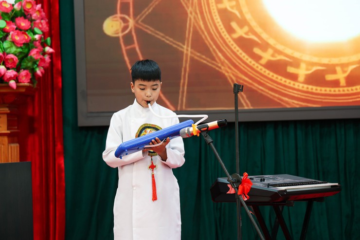 Liên hoan tài năng nhạc cụ học sinh phổ thông xã Chương Dương lần thứ I năm 2025
- Ảnh 2.