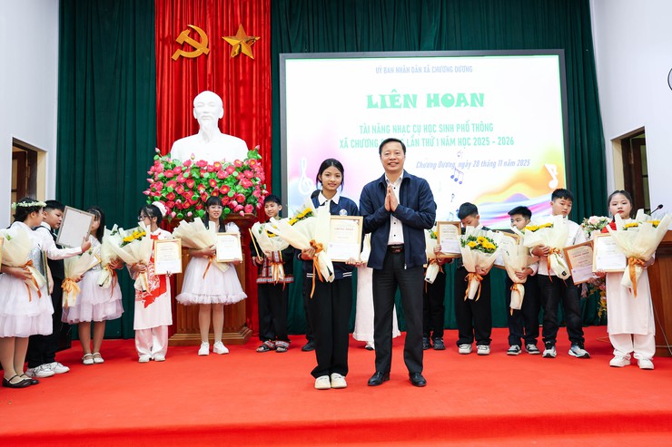 Liên hoan tài năng nhạc cụ học sinh phổ thông xã Chương Dương lần thứ I năm 2025
- Ảnh 6.