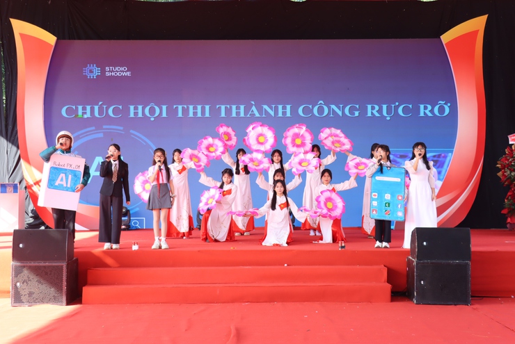 Cuộc thi “Tìm hiểu về Cải cách hành chính, Chuyển đổi số gắn với phát triển văn hóa, du lịch, thương mại, làng nghề” trên địa bàn xã Phú Xuyên.- Ảnh 4.