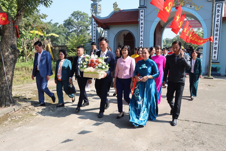 Cuộc thi “Tìm hiểu về Cải cách hành chính, Chuyển đổi số gắn với phát triển văn hóa, du lịch, thương mại, làng nghề” trên địa bàn xã Phú Xuyên.- Ảnh 16.