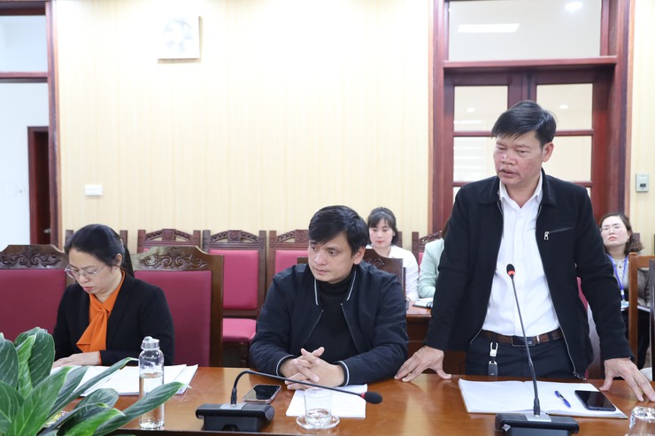 Ban Chỉ đạo bầu cử xã Quang Minh làm việc với Chi bộ thôn Hòa Bình về công tác bầu cử lại Trưởng thôn - Ảnh 2.