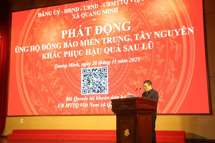 Cán bộ và nhân dân xã Quang Minh xã Quang Minh ủng hộ đồng bào miền Trung - Tây Nguyên khắc phục hậu quả do mưa lũ- Ảnh 1.