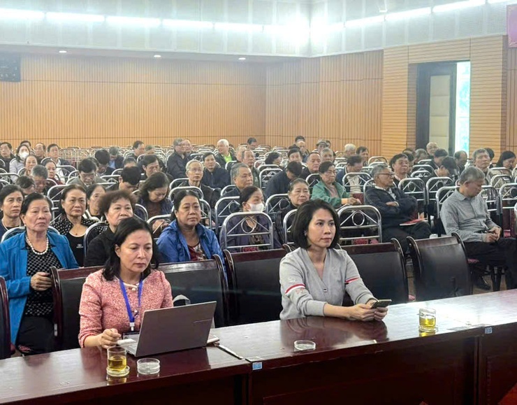 
Tập huấn, tuyên truyền phổ biến chính sách pháp luật về phòng, chống mua bán người và hỗ trợ nạn nhân bị mua bán trên địa bàn phường Bồ Đề
- Ảnh 2.