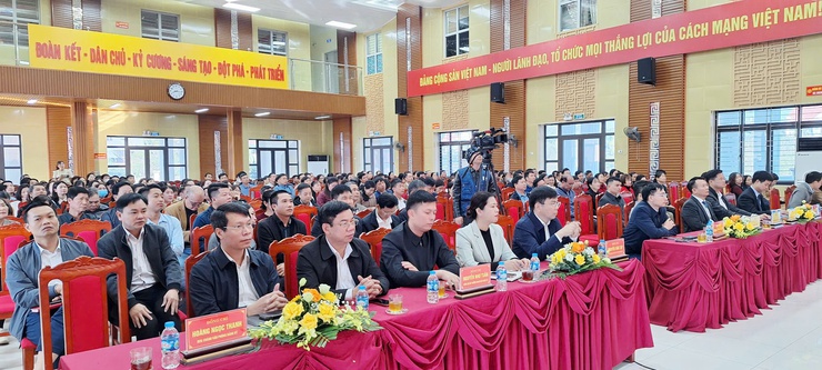 Mô hình sinh hoạt chi bộ “mẫu” - Tạo chuyển biến mạnh trong chất lượng sinh hoạt ở cơ sở- Ảnh 1.