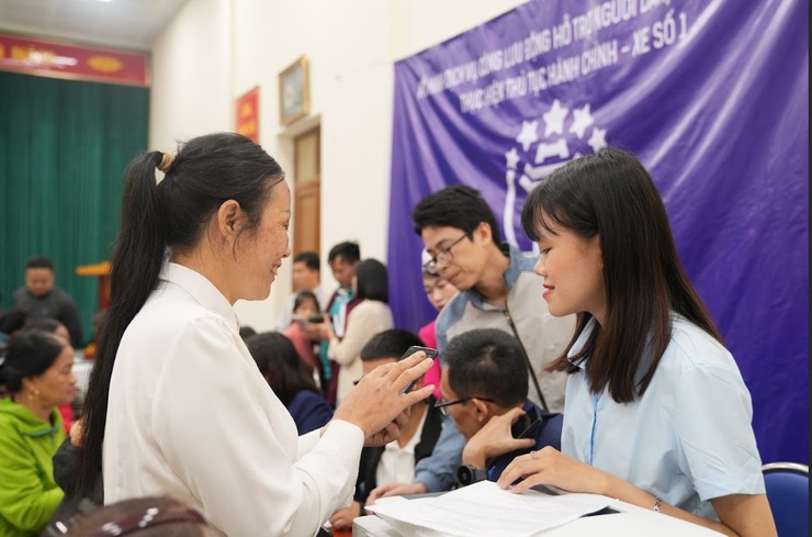 Vượt nắng thắng mưa – Mang dịch vụ công đến tận nhà người dân vùng cao Ba Vì- Ảnh 3.