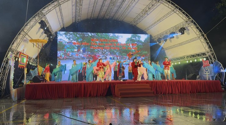 Phường Việt Hưng tham gia Chương trình biểu diễn bảo tồn và phát huy nghệ thuật Múa cổ truyền Thăng Long - Hà Nội- Ảnh 2.