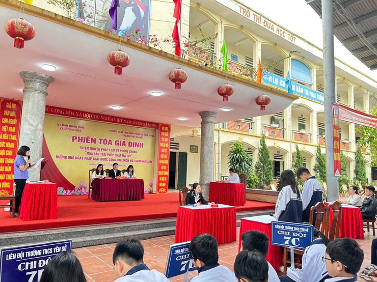 Xã Dương Hoà tổ chức nhiều hoạt động thiết thực hưởng ứng Ngày pháp luật nước CHXHCN Việt Nam 09/11- Ảnh 4.