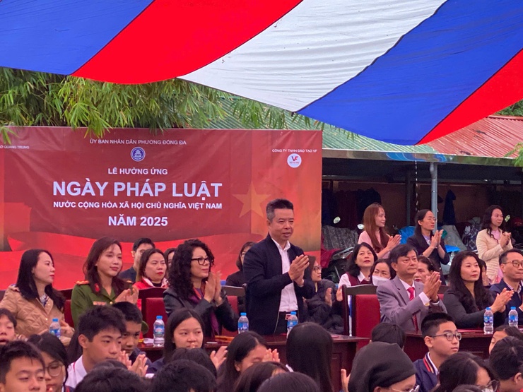 Phường Đống Đa hưởng ứng Ngày Pháp luật nước Cộng hòa xã hội chủ nghĩa Việt Nam- Ảnh 5.