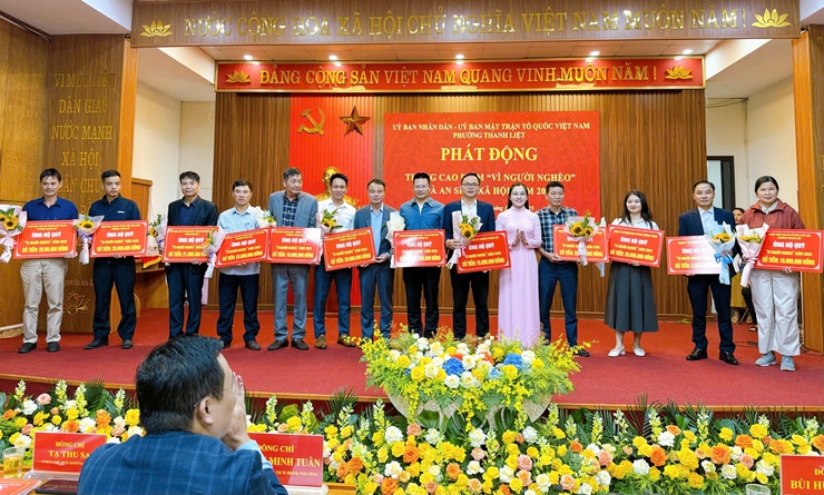 Phường Thanh Liệt phát động Tháng cao điểm ủng hộ Quỹ “Vì người nghèo” và an sinh xã hội- Ảnh 2. Phường Thanh Liệt phát động Tháng cao điểm ủng hộ Quỹ “Vì người nghèo” và an sinh xã hội- Ảnh 2.
