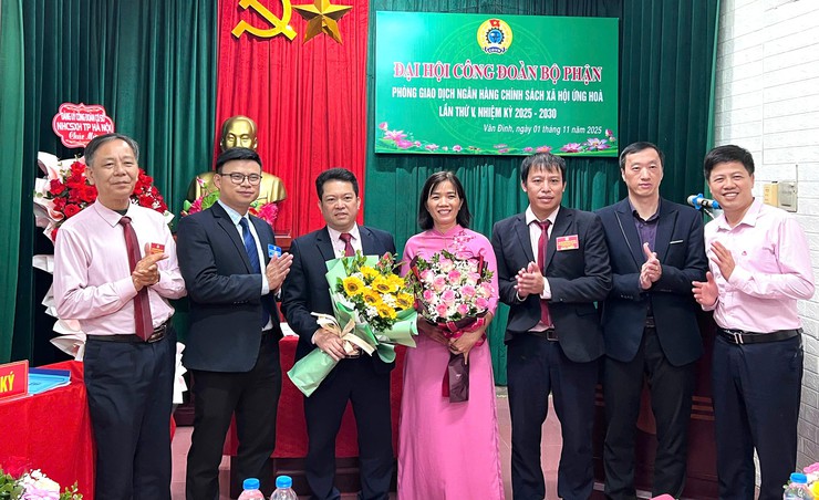 ĐẠI HỘI CÔNG ĐOÀN BỘ PHẬN PHÒNG GIAO DỊCH NHCSXH ỨNG HÒA LẦN THỨ V, NHIỆM KỲ 2025–2030- Ảnh 3.