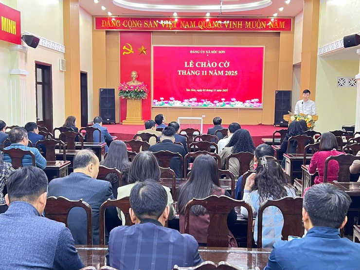 ĐẢNG ỦY CÁC CƠ QUAN ĐẢNG XÃ SÓC SƠN TỔ CHỨC LỄ CHÀO CỜ, ỦNG HỘ QUỸ “VÌ NGƯỜI NGHÈO” VÀ TRIỂN KHAI NHIỆM VỤ THÁNG 11- Ảnh 1.