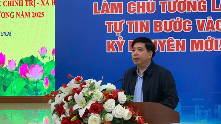 Đồng chí Bí thư Đảng ủy, Chủ tịch HĐND và đồng chí Chủ tịch UBND phường Tây Tựu đối thoại với MTTQ, các tổ chức chính trị - xã hội và Nhân dân- Ảnh 7.