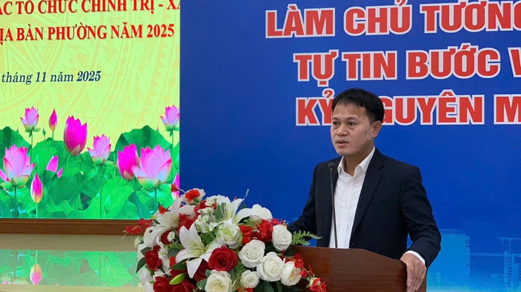 Đồng chí Bí thư Đảng ủy, Chủ tịch HĐND và đồng chí Chủ tịch UBND phường Tây Tựu đối thoại với MTTQ, các tổ chức chính trị - xã hội và Nhân dân- Ảnh 1.