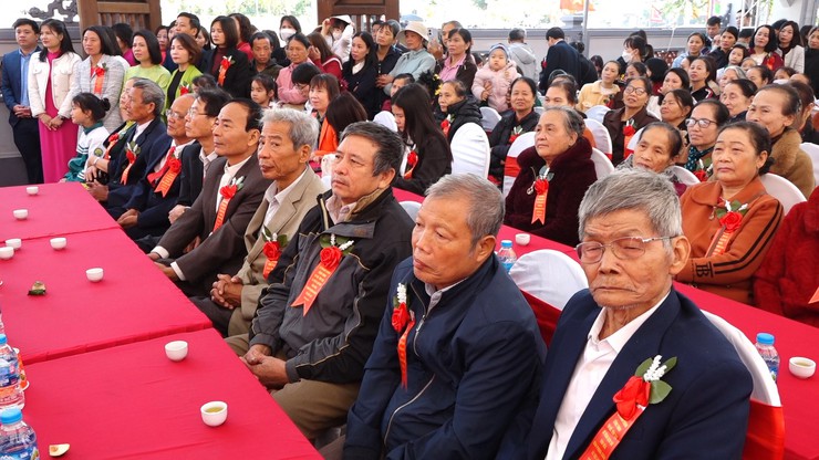 Lễ khánh thành công trình tu bổ, tôn tạo di tích lịch sử văn hóa Đình Phong Châu- Ảnh 5.