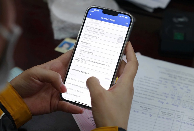 PHƯỜNG LĨNH NAM TỔ CHỨC HỘI NGHỊ ĐÁNH GIÁ KẾT QUẢ THỰC HIỆN CAO ĐIỂM 60 NGÀY ĐÊM TỔNG RÀ SOÁT, LÀM SẠCH DỮ LIỆU ĐĂNG KÝ PHƯƠNG TIỆN, GIẤY PHÉP LÁI XE- Ảnh 1.