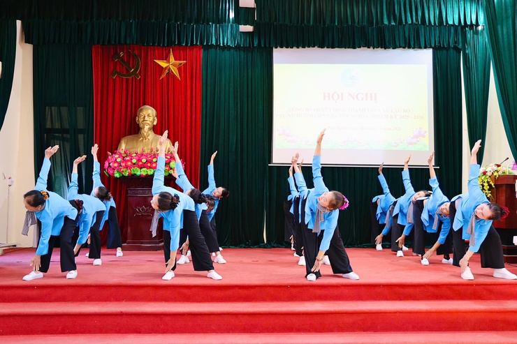Hội LHPN xã Phú Nghĩa: Công bố quyết định thành lập Câu lạc bộ Phụ nữ dưỡng sinh nhiệm kỳ 2025 - 2030- Ảnh 6.