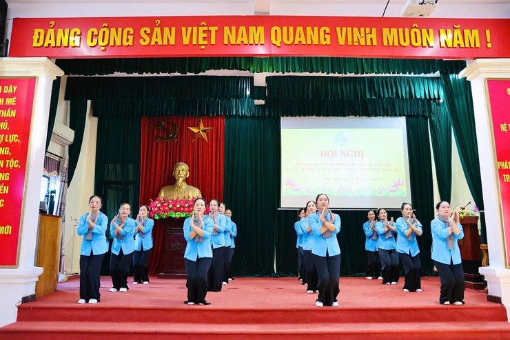 Hội LHPN xã Phú Nghĩa: Công bố quyết định thành lập Câu lạc bộ Phụ nữ dưỡng sinh nhiệm kỳ 2025 - 2030- Ảnh 5.