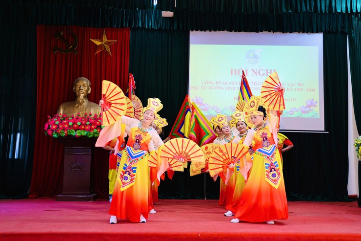 Hội LHPN xã Phú Nghĩa: Công bố quyết định thành lập Câu lạc bộ Phụ nữ dưỡng sinh nhiệm kỳ 2025 - 2030- Ảnh 11.