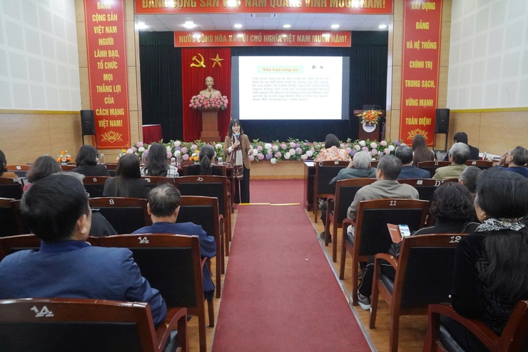 Phường Long Biên tập huấn, tuyên truyền 02 bộ Quy tắc ứng xử nơi công cộng- Ảnh 2.