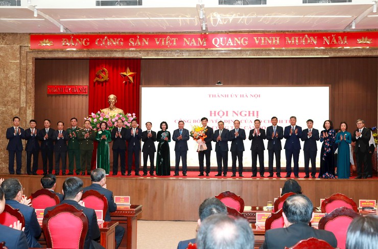 Bộ Chính trị điều động, phân công, chỉ định đồng chí Nguyễn Duy Ngọc giữ chức Bí thư Thành ủy Hà Nội- Ảnh 5.
