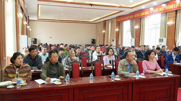  Hội nghị nghe báo cáo kiểm đếm tiến độ thu thuế sử dụng đất phi nông nghiệp năm 2025 và tiến độ triển khai thực hiện chiến dịch 90 ngày làm giàu, làm sạch cơ sở dữ liệu đất đai trên địa bàn xã Phượng Dực- Ảnh 1.