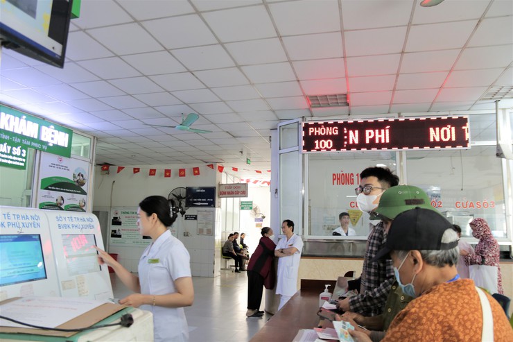 Tăng cường cải cách hành chính, hướng tới đáp ứng cao nhất sự hài lòng của người bệnh- Ảnh 1.