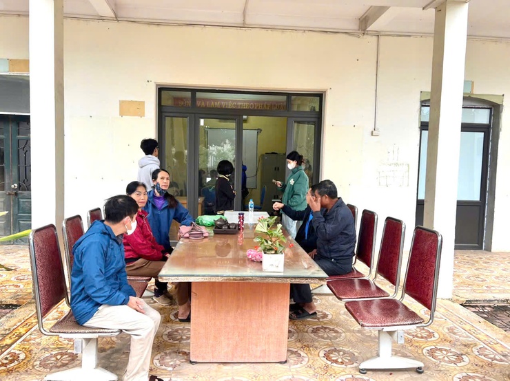     CÔNG AN XÃ VĨNH THANH TỔ CHỨC LÀM CĂN CƯỚC CÔNG DÂN CHO NHÂN DÂN- Ảnh 2.