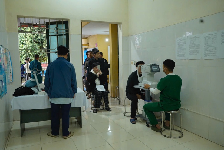 PHÁT HUY TINH THẦN XUNG KÍCH CỦA TUỔI TRẺ TRONG NGÀY ĐẦU KHÁM SƠ TUYỂN NVQS NĂM 2026 TẠI XÃ THANH TRÌ- Ảnh 12.