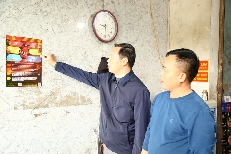 Xã Chương Dương tăng cường kiểm tra an toàn 
phòng cháy, chữa cháy tại các hộ kinh doanh
- Ảnh 2.