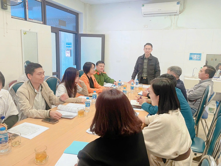 Phường Phú Thượng tổ chức tập huấn Tổ sơ tuyển sức khỏe nghĩa vụ quân sự năm 2026- Ảnh 1.