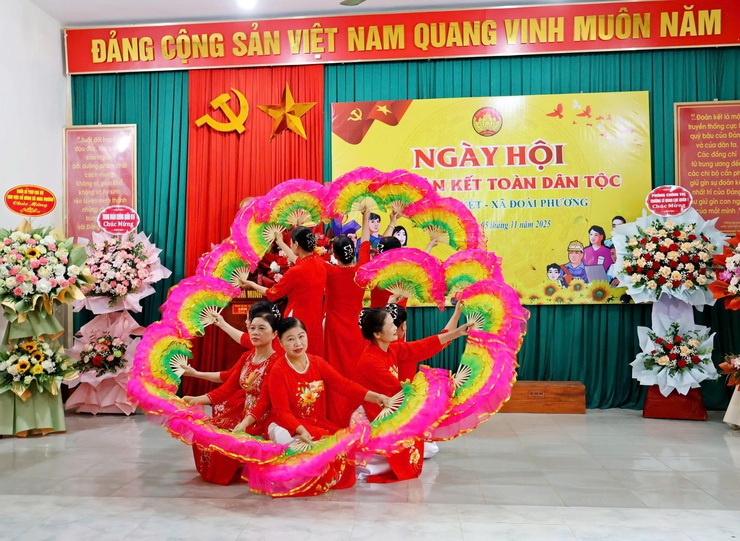 Sôi nổi Ngày hội đại đoàn kết thôn Đoàn Kết, xã Đoài Phương- Ảnh 1.