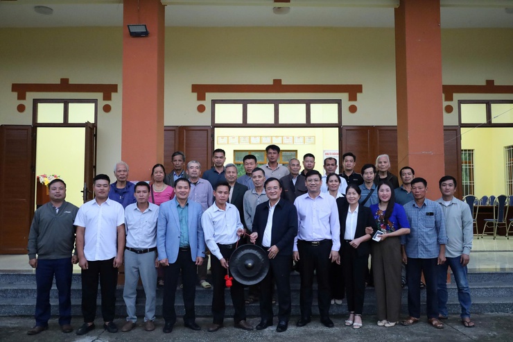 Đồng chí Bí thư Đảng ủy xã Suối Hai dự sinh hoạt tại Chi bộ thôn 9- Ảnh 6.