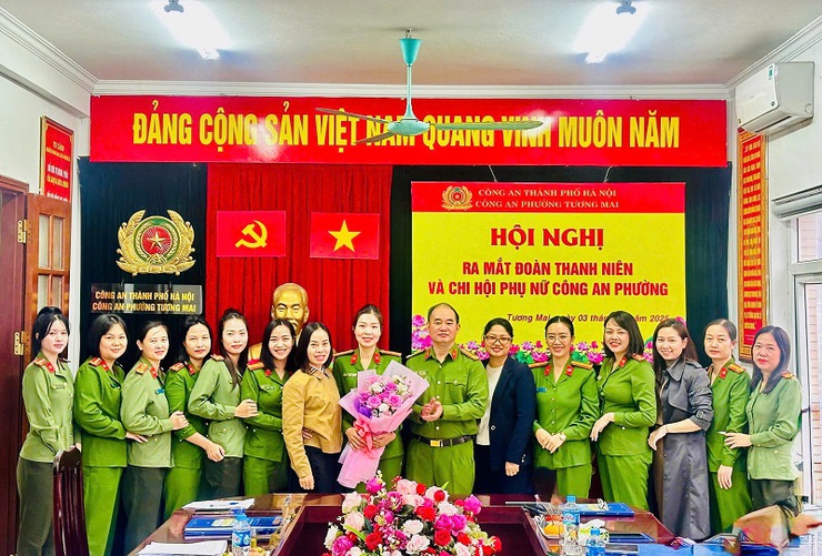 Lễ ra mắt chi hội phụ nữ Công an phường Tương Mai- Ảnh 1.