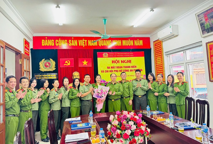 Lễ ra mắt chi hội phụ nữ Công an phường Tương Mai- Ảnh 2.