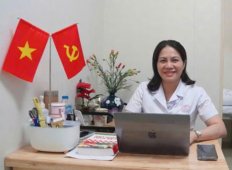 Bác sĩ Bệnh viện Đa khoa Xanh Pôn cảnh báo dấu hiệu nguy hiểm của sốt xuất huyết- Ảnh 1.