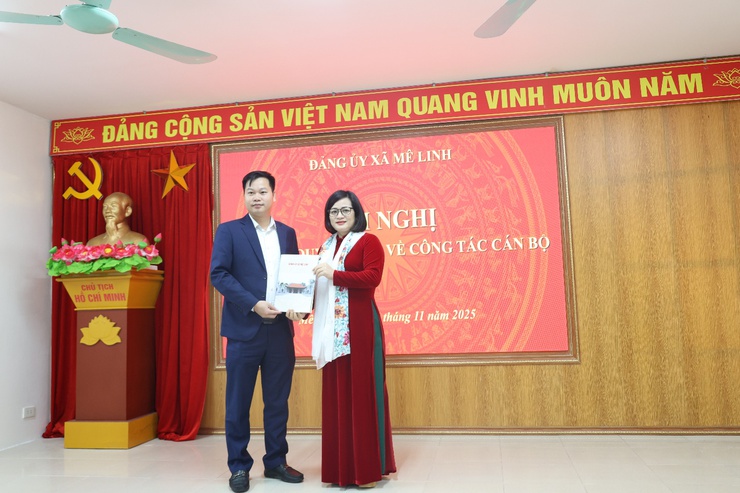 Xã Mê Linh công bố quyết định về công tác cán bộ- Ảnh 1.