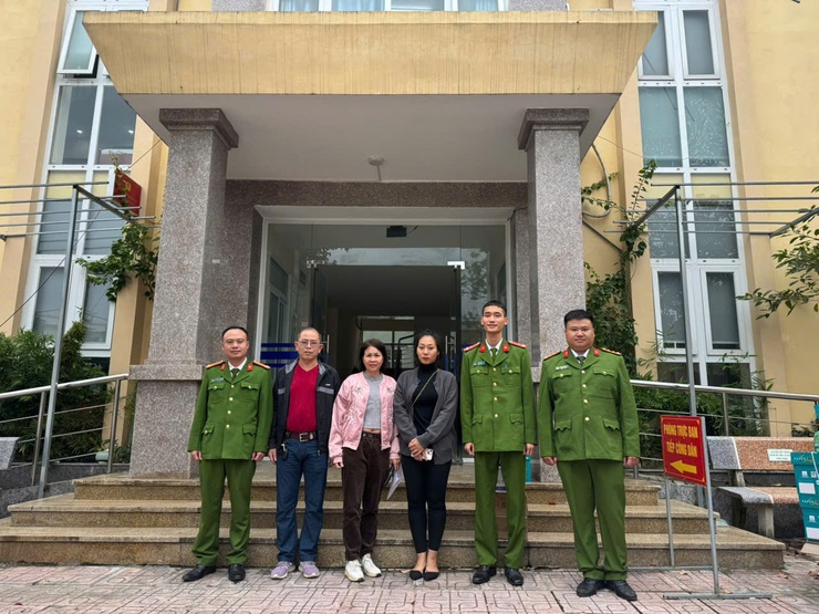 Công an xã Quảng Bị: Hỗ trợ người dân trao trả hơn 2 tỷ đồng chuyển nhầm- Ảnh 1.