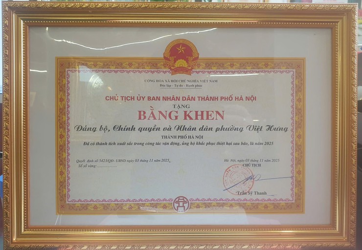 Bằng khen của Chủ tịch UBND Thành phố Hà Nội “đã có thành tích xuất sắc trong công tác vận động ủng hộ khắc phục thiệt hại sau bão lũ năm 2025”- Ảnh 2.