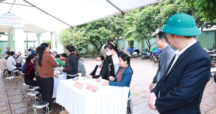 Minh Châu tổ chức khám sức khoẻ định kỳ miễn phí cho toàn dân đợt 4 năm 2025- Ảnh 1.