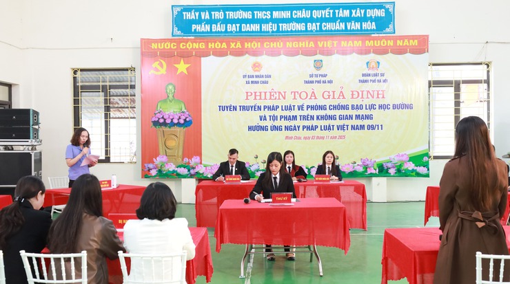 Xã Minh Châu hưởng ứng ngày Pháp luật Việt Nam năm 2025- lan toả tinh thần văn hoá thượng ton pháp luật qua phiên toà giả định- Ảnh 6.